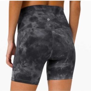Lululemon Bike Shorts size 4 tie dye gray